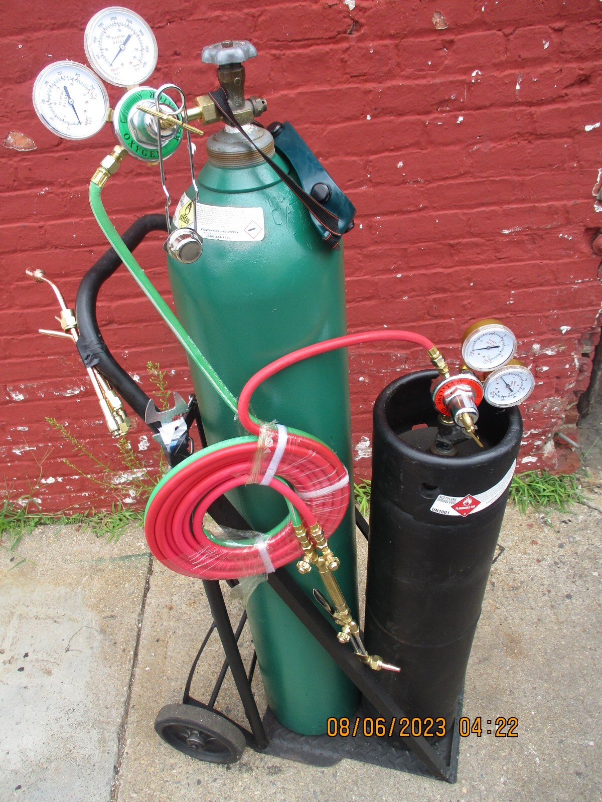 WELDING/CUTTING SET LARGE OXYGEN & ACETYLENE TANKS-CART-TORCH-GAUGES HOSE