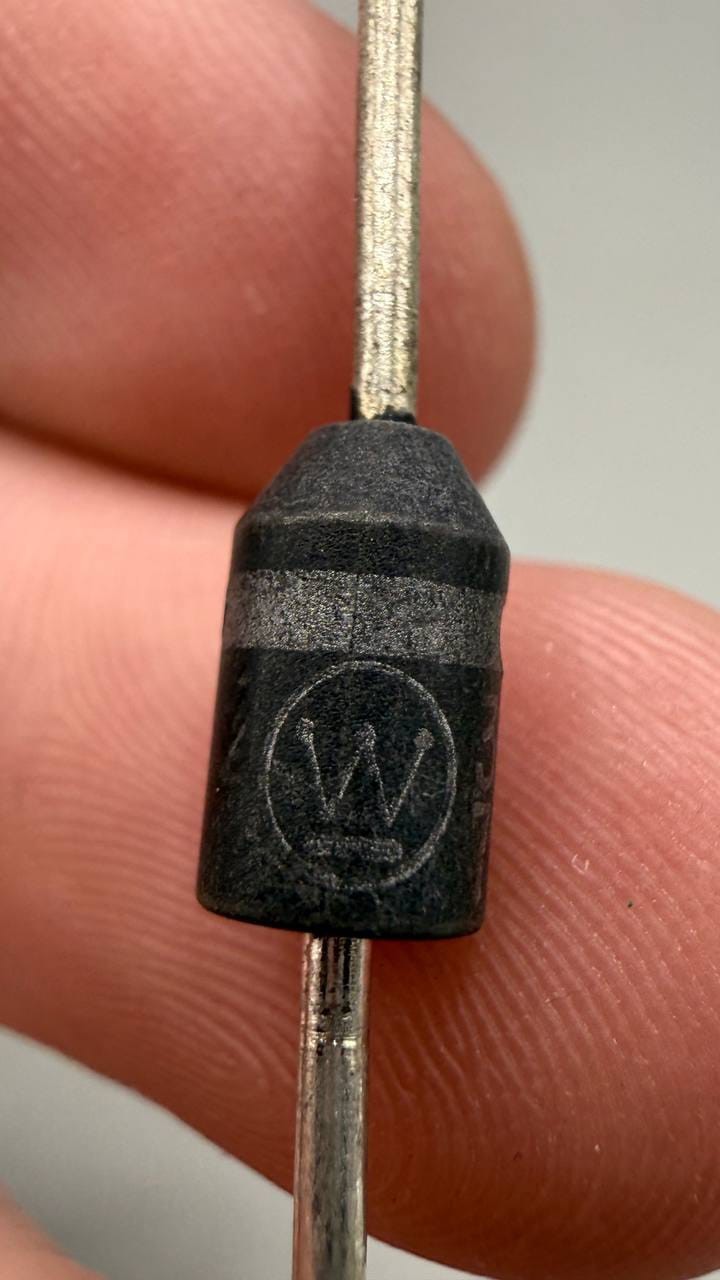 Lot of 24 Vintage Westinghouse 363M Silicon Rectifier Diodes Axial NOS 1979