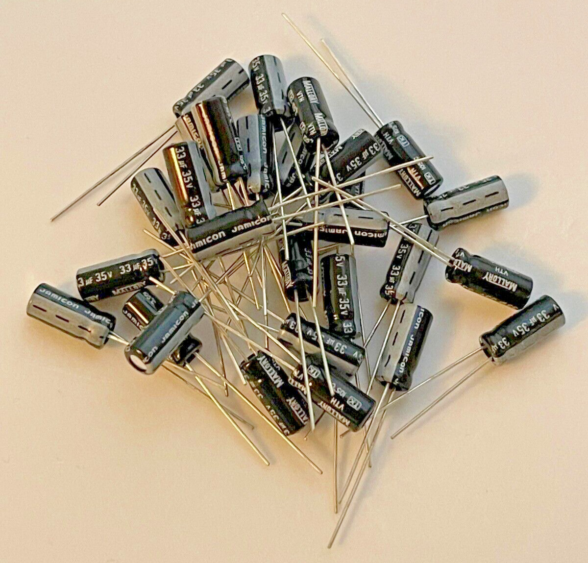 25pcs MALLORY 33uF 35V Aluminum Electrolytic Cap +105C 2.5mm LS Tested USA SHIP