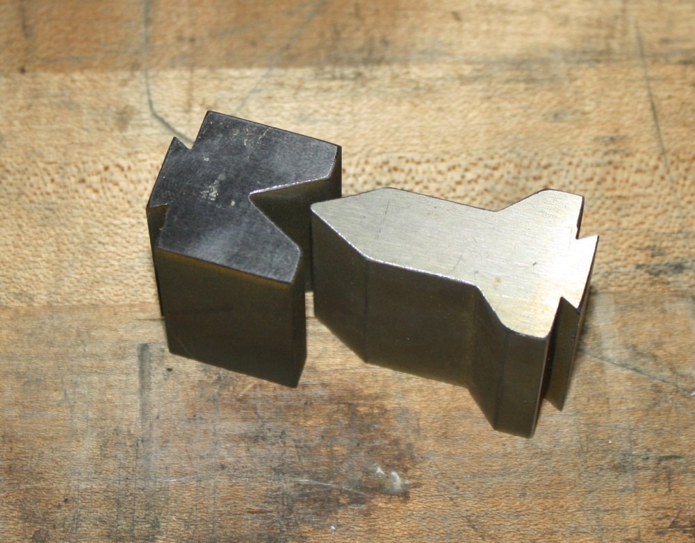 J A Richards Multiform Manual Bender 60 Deg. V Punch Die Set