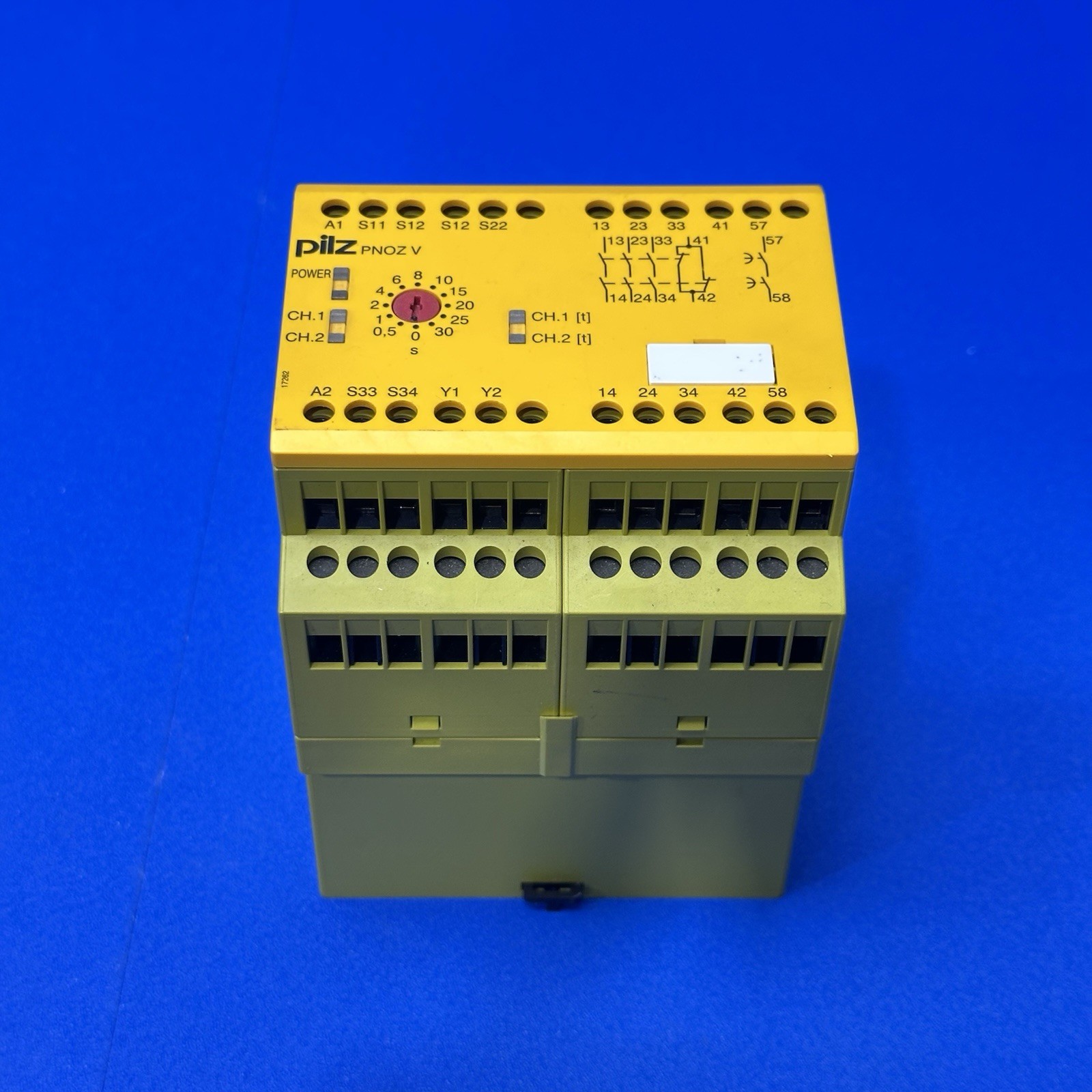 Pilz 774790 PNOZ V 30s 24VDC 3n/o1n/c1n/0(t)