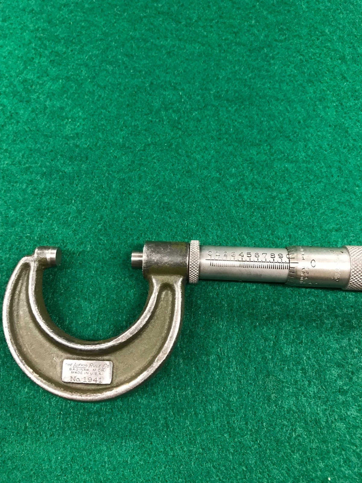 Vintage LUFKIN No. 1941 Micrometer – (0″ – 1″)