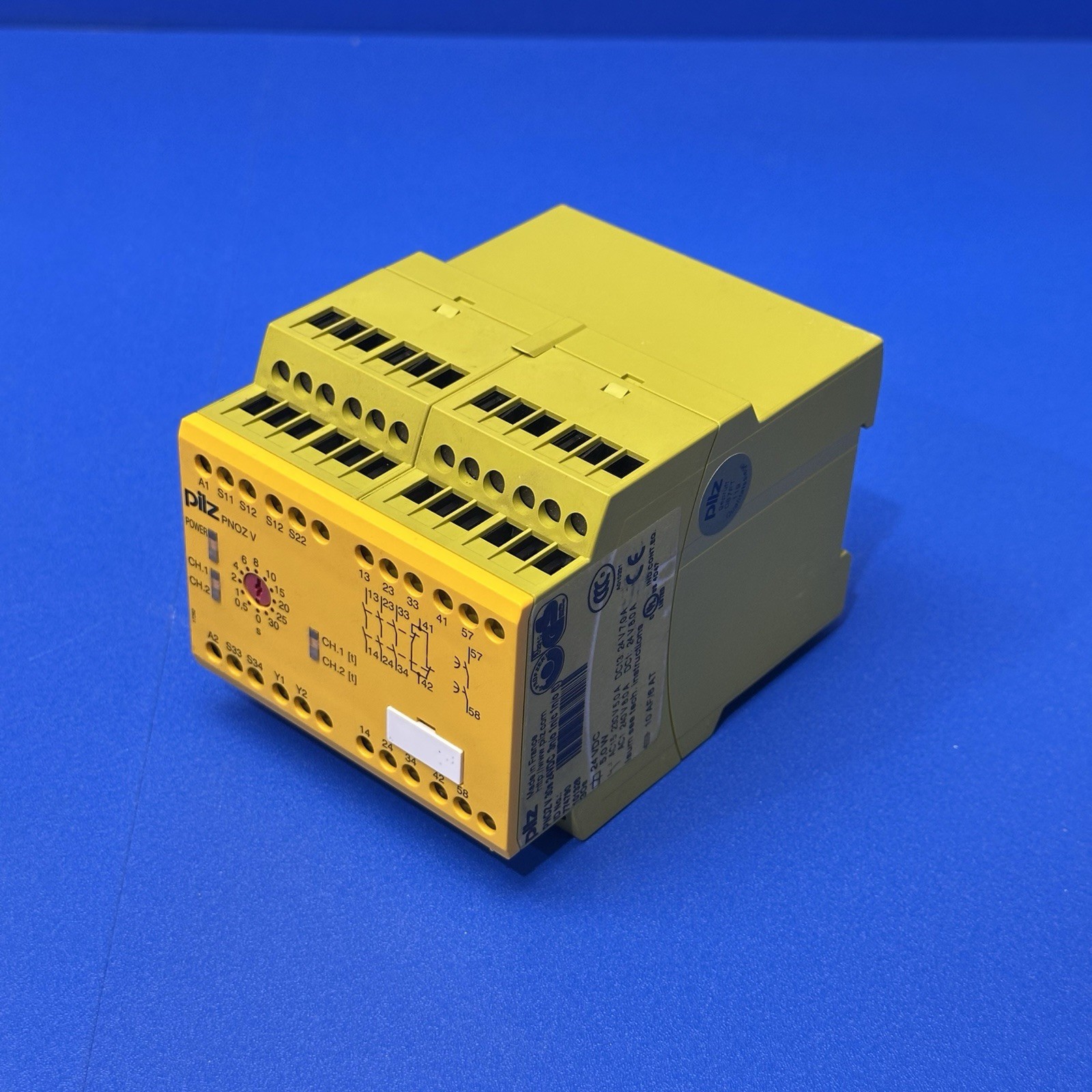 Pilz 774790 PNOZ V 30s 24VDC 3n/o1n/c1n/0(t)