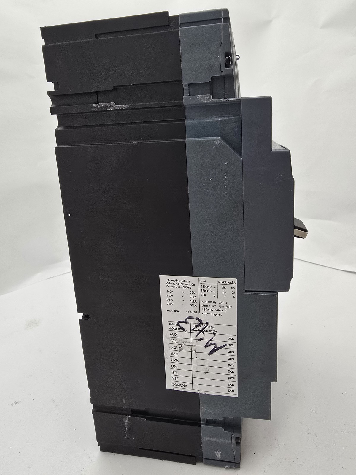 Siemens 3VA5340-5EC31-0AA0 Bolt On Circuit Breaker 400A 600VAC Max 3P 50/60Hz
