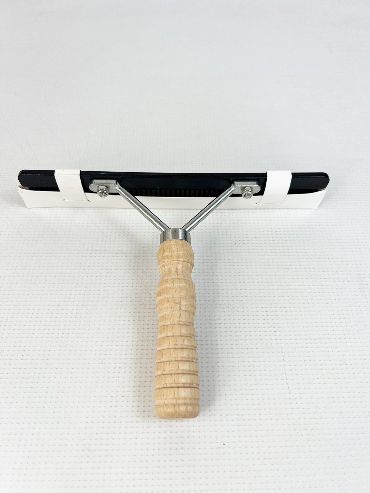 Weaver Livestock Show Comb with Wood Handle and Replaceable Black Comb