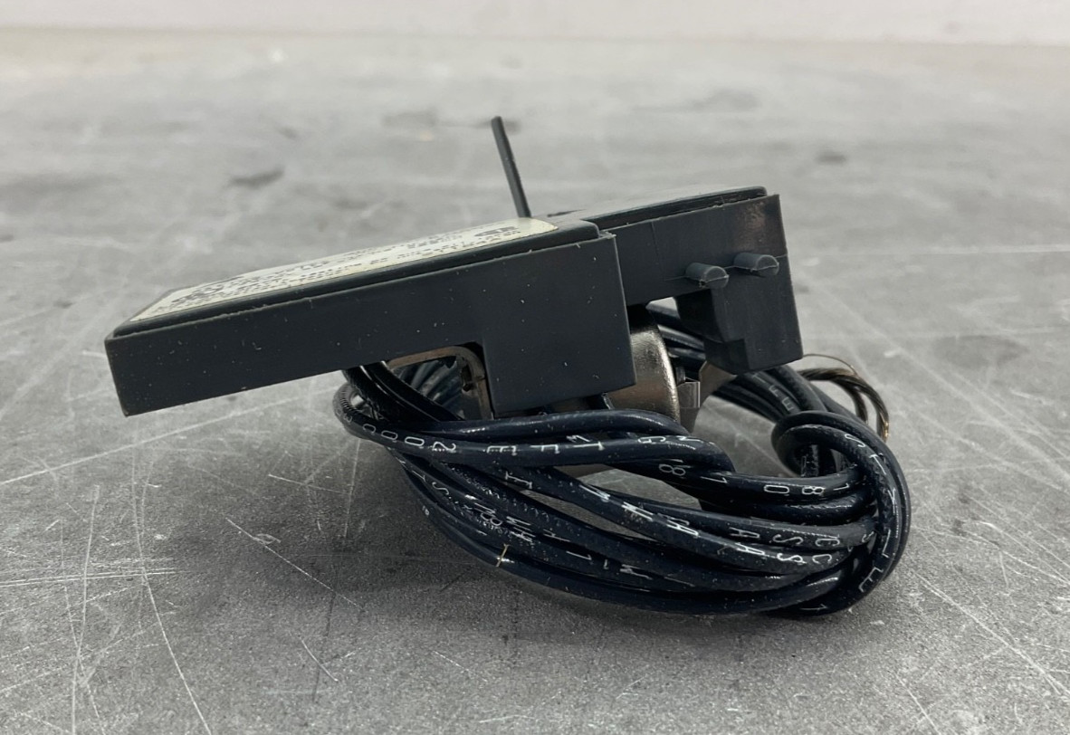 G.E. SAST1 SHUNT TRIP 120VAC 500mA SEDA/SEHA/SELA/SEPA/SFHA/SFLA/SFPA NEW