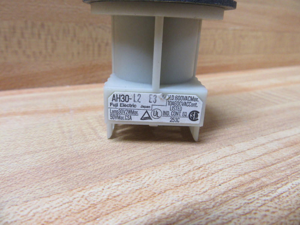 Fuji AH30-L2 E3 Pushbutton AH30L2E3 White