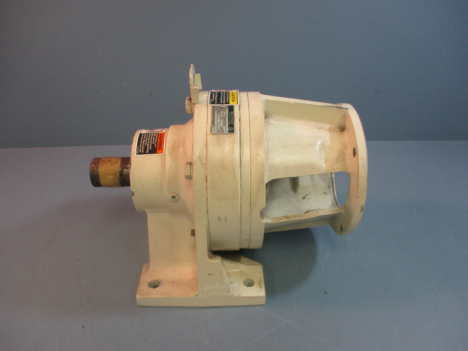 SM-Cyclo CNHJS-4115Y-87 Gear Reducer 87:1 Ratio 1.44HP 1750RPM
