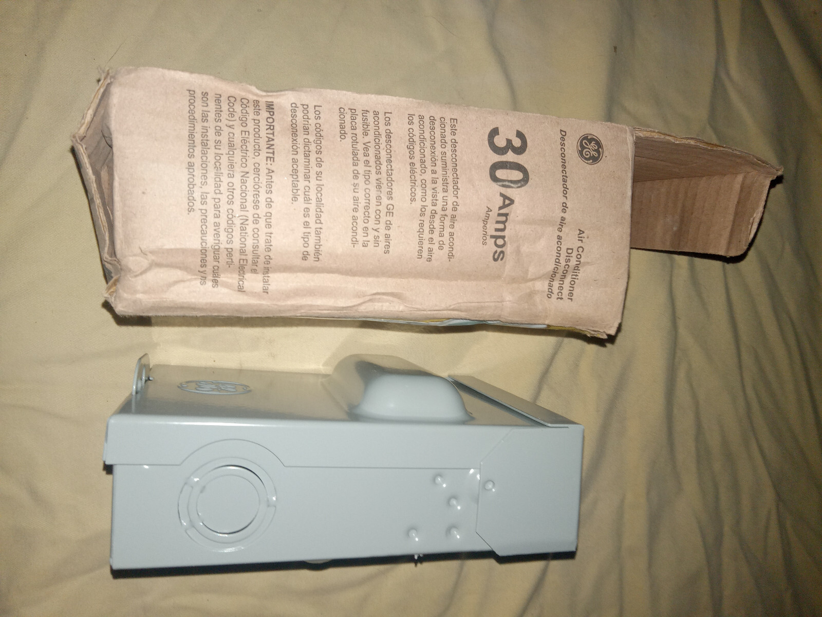 GE TF30RCP 240V 30A AC Disconnect Safety Switch – Gray Fusible NOS