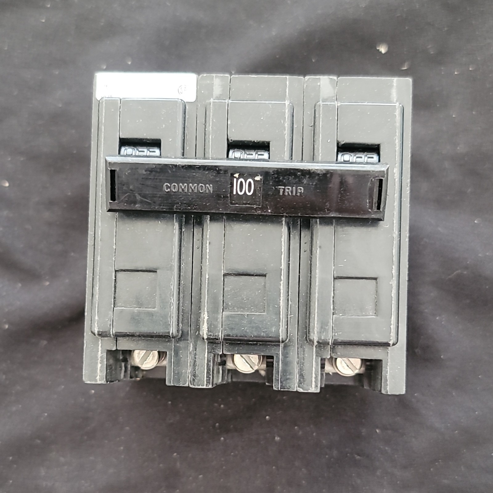 Eaton Type BA BAB3100H 3-Pole 100A 240V AC Common Trip Circuit Breaker