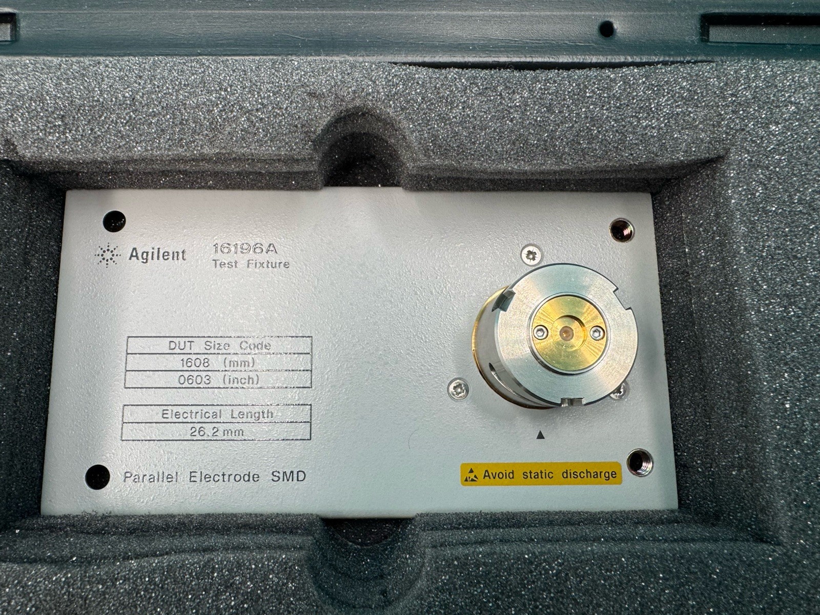Keysight Agilent HP 16196A Parallel Electrode SMD (0603) Test Fixture, DC-3GHz