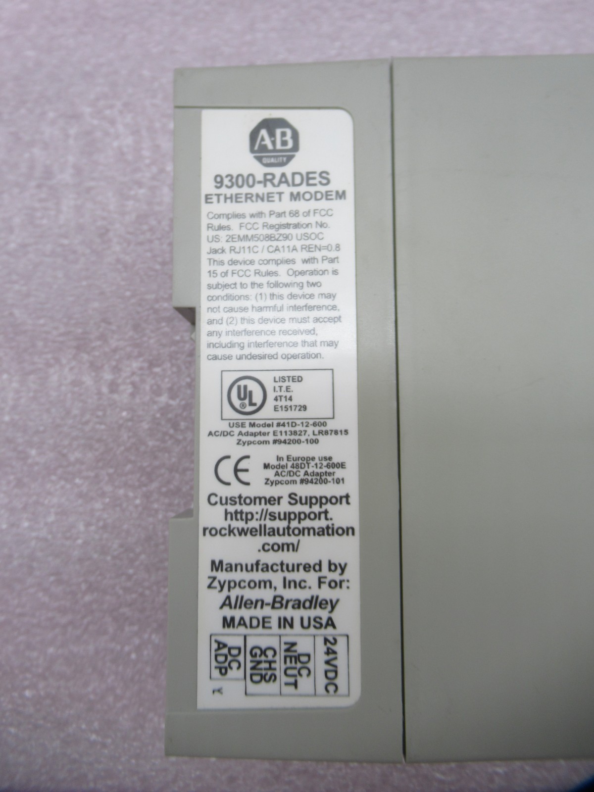 Allen-Bradley 9300-RADES Ethernet Modem, Remote Access, with 4 Port Switch