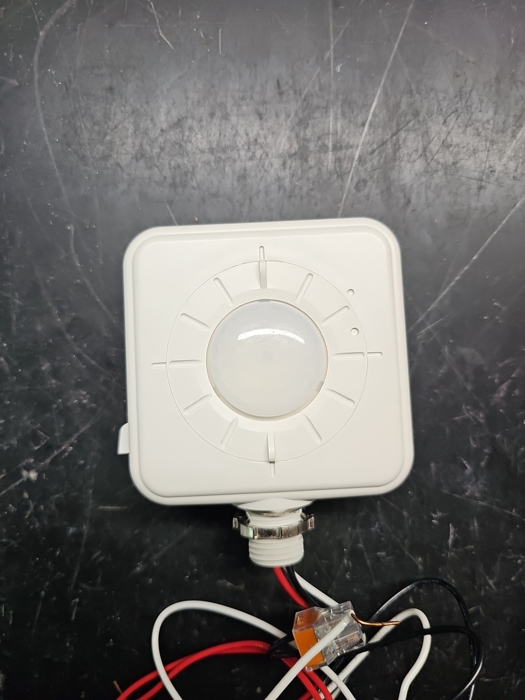 Lot of 2 – Cooper OEF-P-2MH0-MV-SL High Bay Passive Infrared Occupancy Sensor