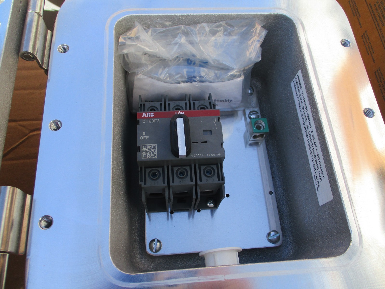 CROUSE HINDS EIDA3060 3 POLE 60AMP EXPLOSION PROOF NON-FUSIBLE DISCONNECT SWITCH