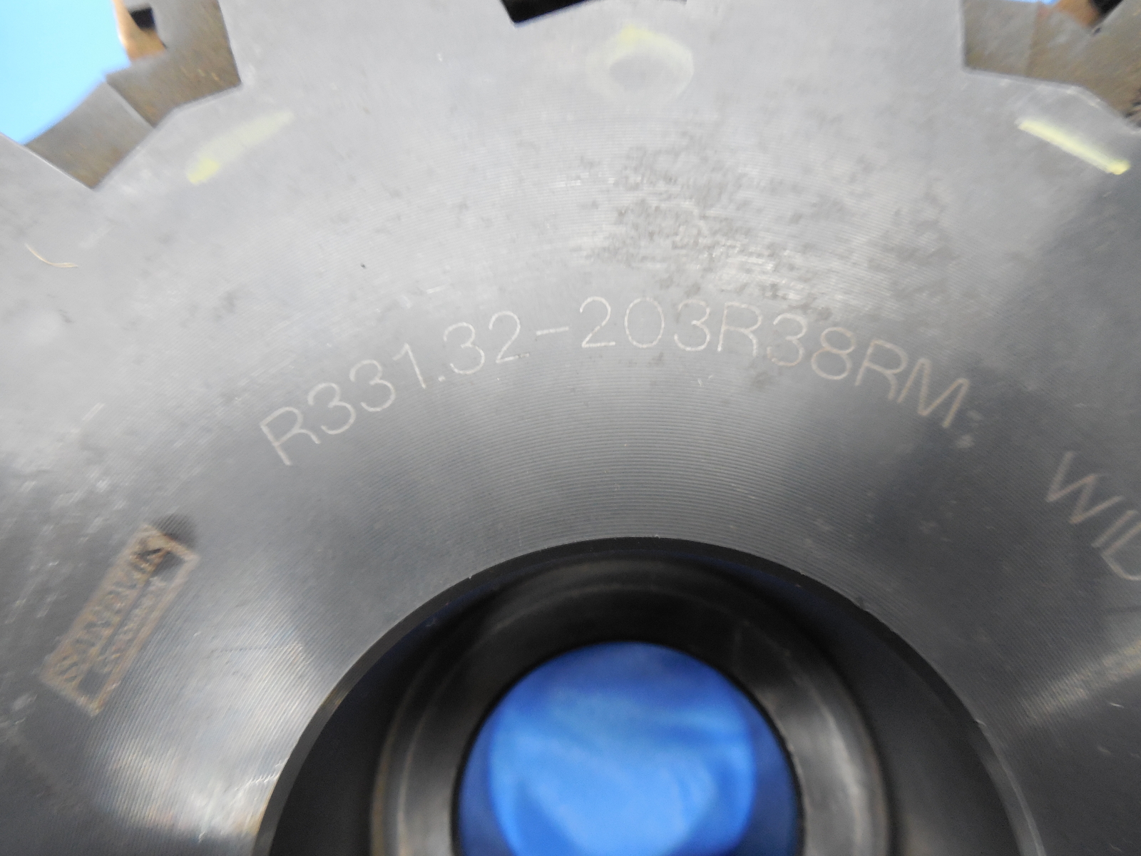 SANDVIK 203.2 mm O.D. SLOTTING MILL R331.32-203R38RM 38.1 mm PILOT 12 FL