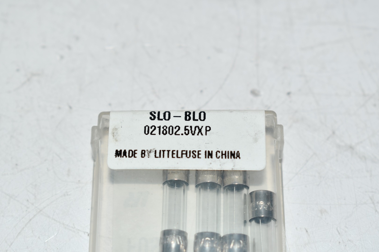Pack of 5 NEW Littelfuse 021802.5VXP FUSE GLASS 2.5A 250VAC 5X20MM