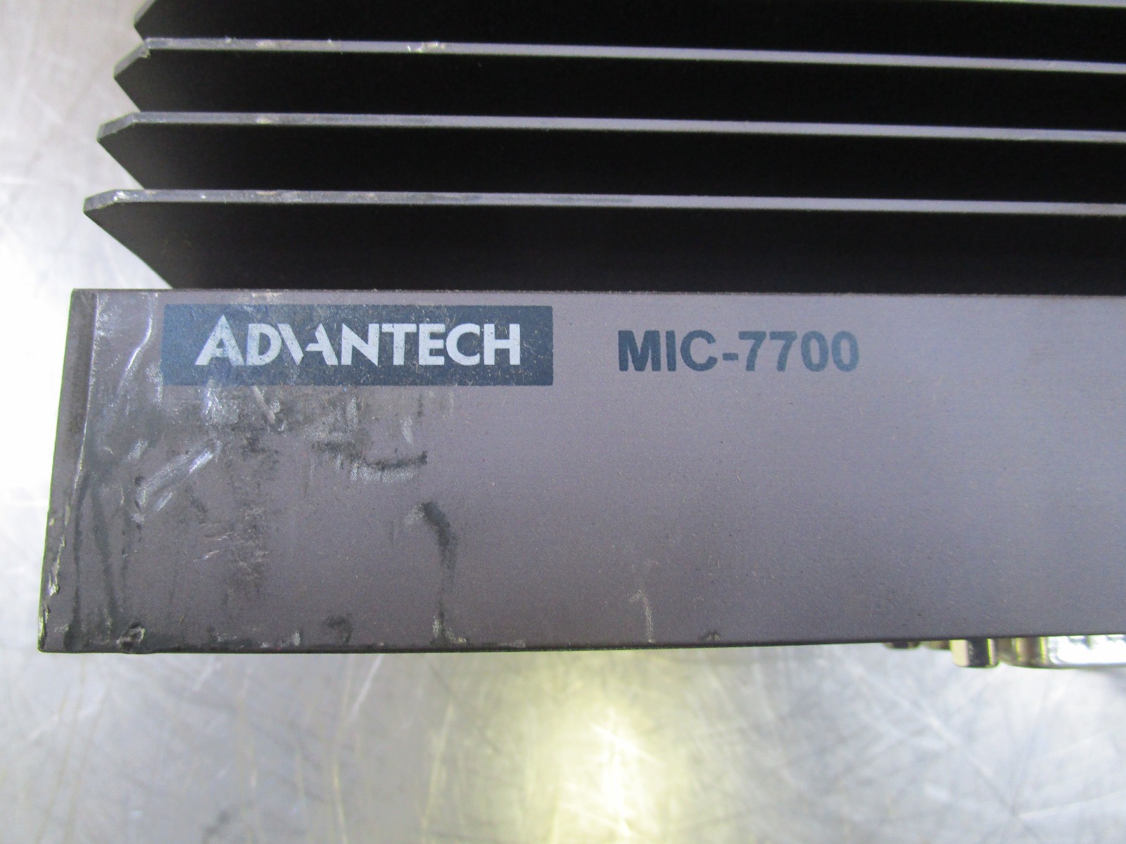Advantech MIC-7700