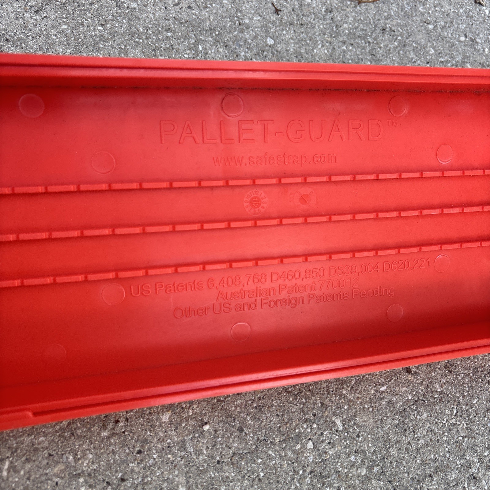 Lot of 8 SAFE STRAP 5.5-Inch Short Red Adjustable PALLET GUARD – Set of 8 Pieces