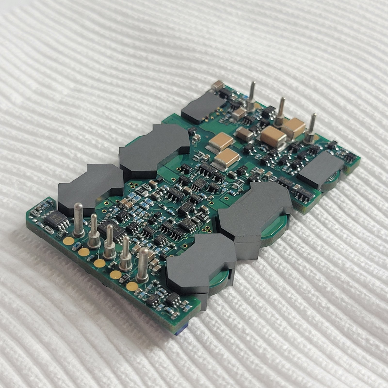 Bel Power / Power-One QM48T50015-NAA0 DC-DC Converter 36-75V In 1.5V 50A 75W
