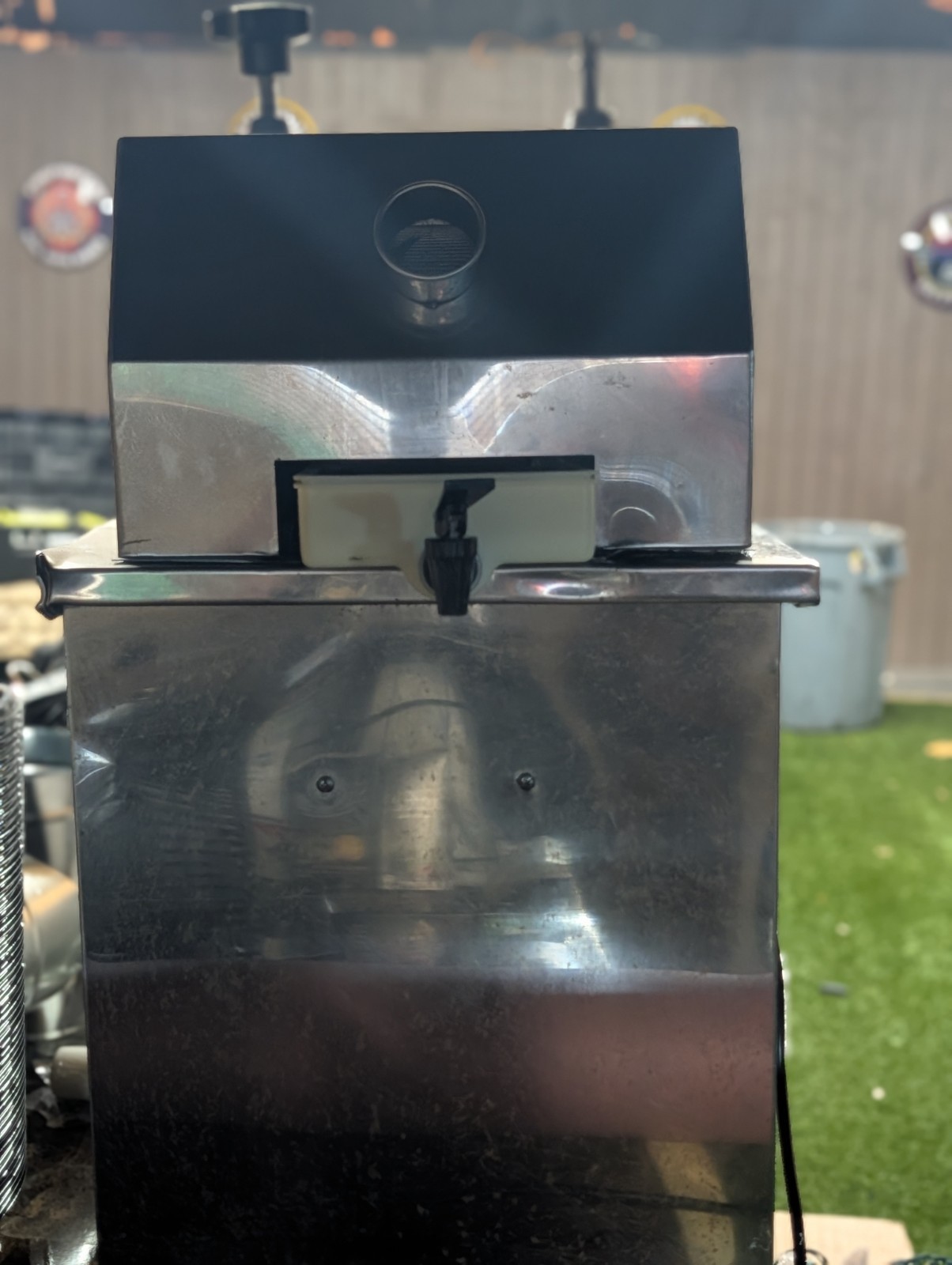 Commercial Stainless Steel Countertop Grinder/Dispenser Machine w/ Power Switch