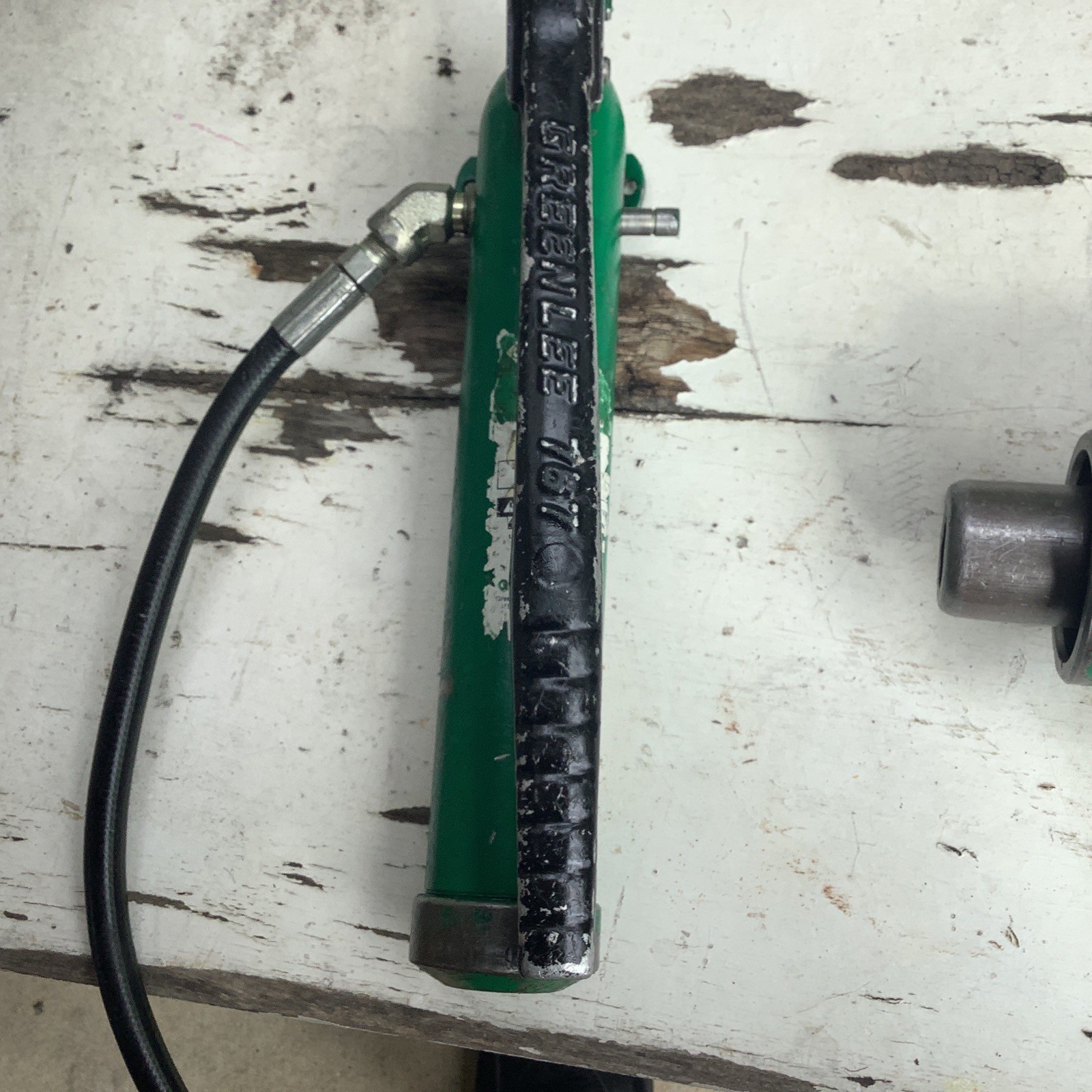 Greenlee 767 Hydraulic Hand Pump & Ram Set.