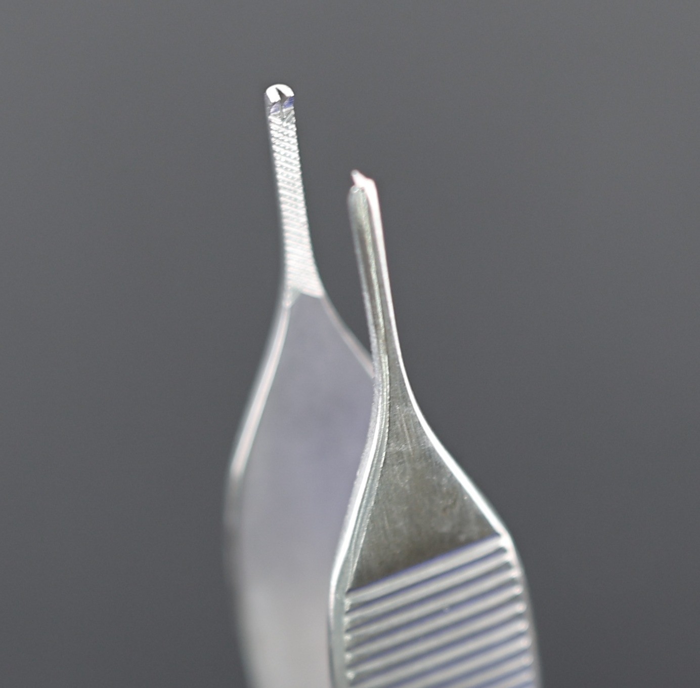 V Mueller NL1400 Adson Forceps, 1×2 Teeth, Serrated, Delicate, 4.75″
