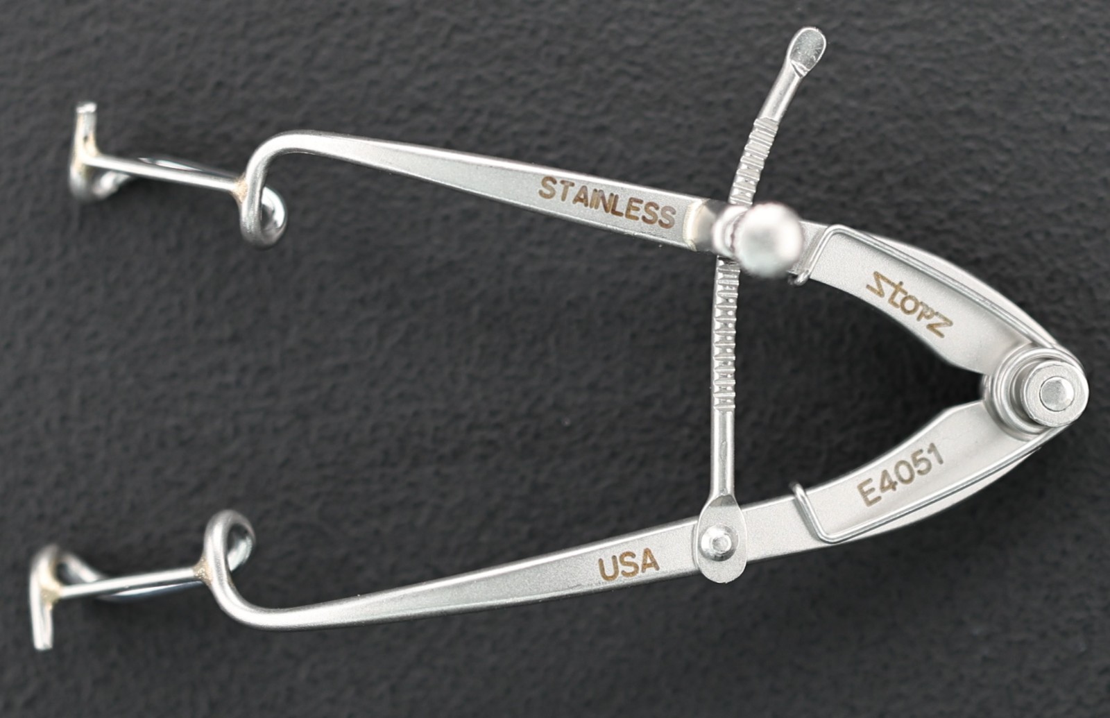 Storz E4051 Williams Eye Speculum, 11mm Blades 41mm Spread, Pediatric Model 2.7″