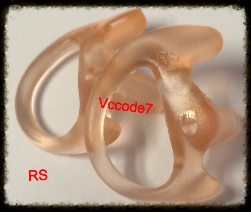 2 RIGHT SMALL FLESH COLOR COVERT GEL EARMOLDS OPEN EAR INSERT EARPIECE xts ht