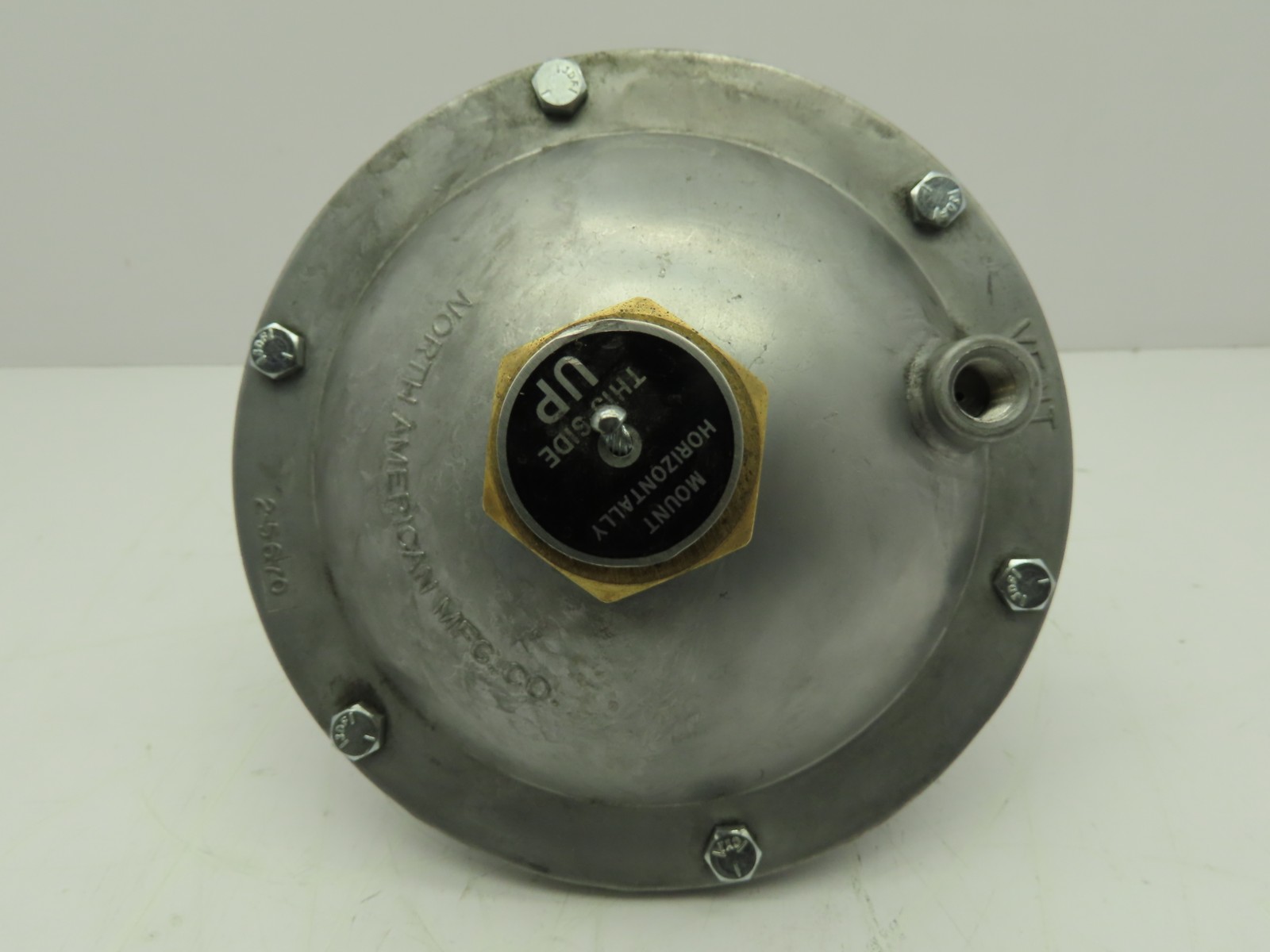 Fives North American Combustion Inc. 7349A-0-A 8OSI Pressure Regulator 3/4 NPT
