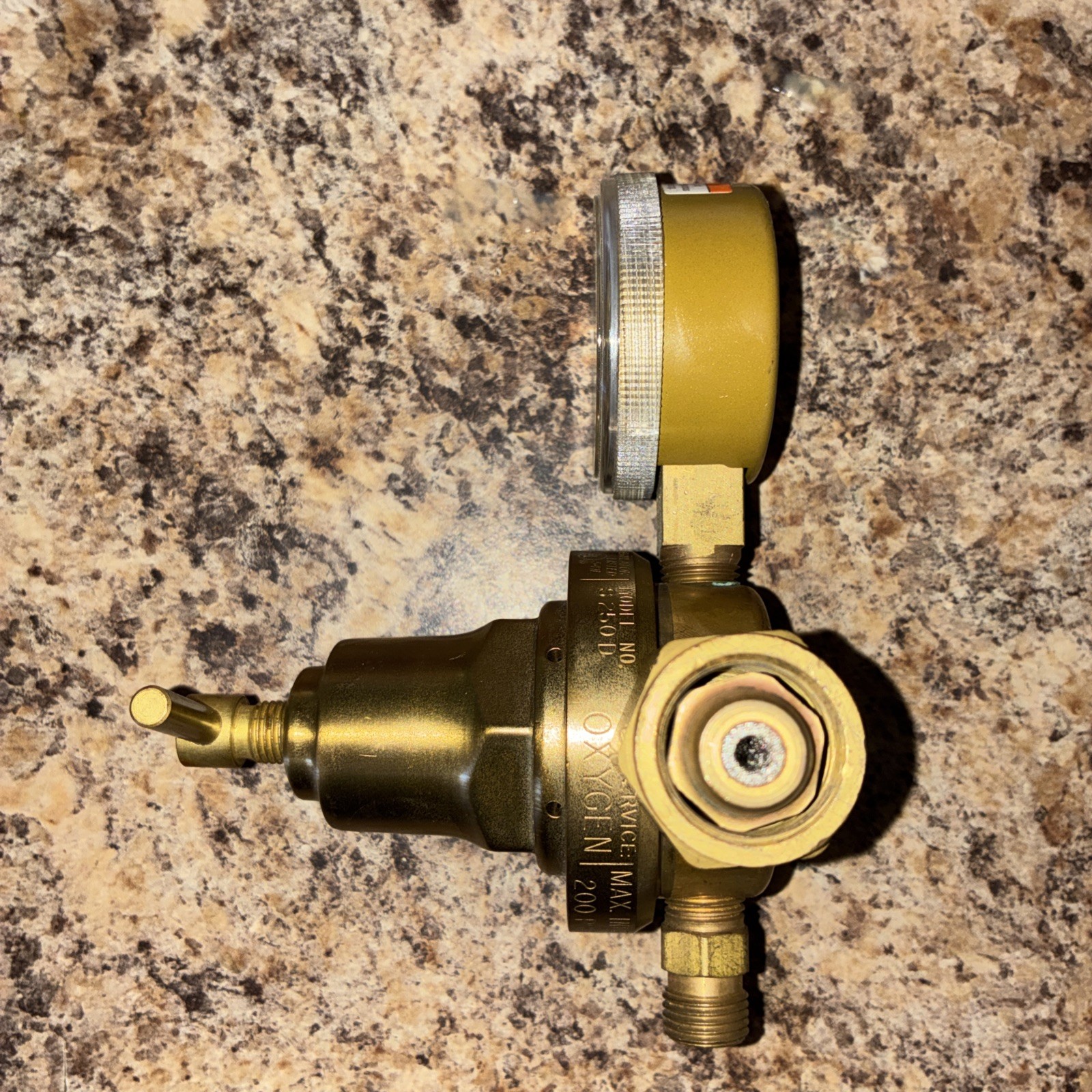 VICTOR EQUIPMENT COMPANY S 250D ( S250D ) MAX INLET 200 Psi ( PSIG ) , 1400 kPa