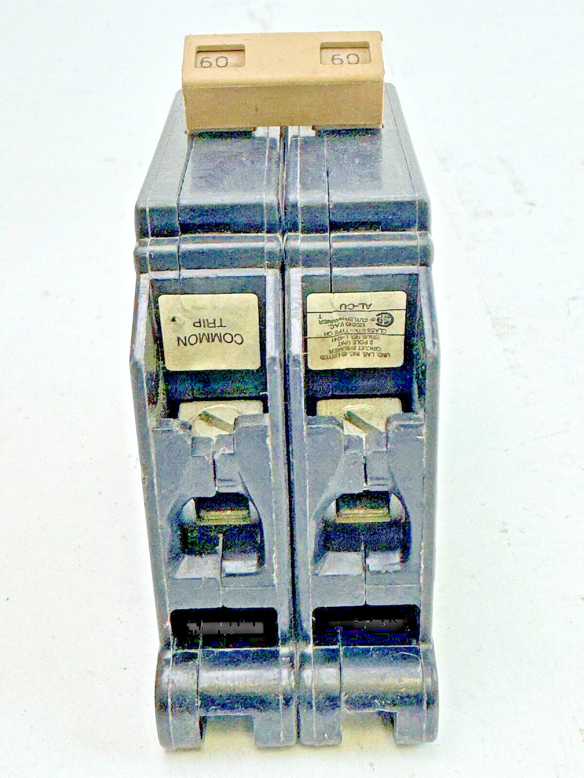 CUTLER-HAMMER – CH260 – COMMON TRIP CIRCUIT BREAKER – 60A, 2 POLE, 120/240 VAC