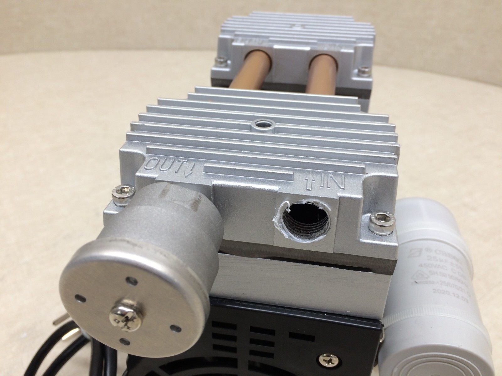 AirTech HP-200V Oil-Less Dry Rotary Piston Vacuum Pump w/ Cord