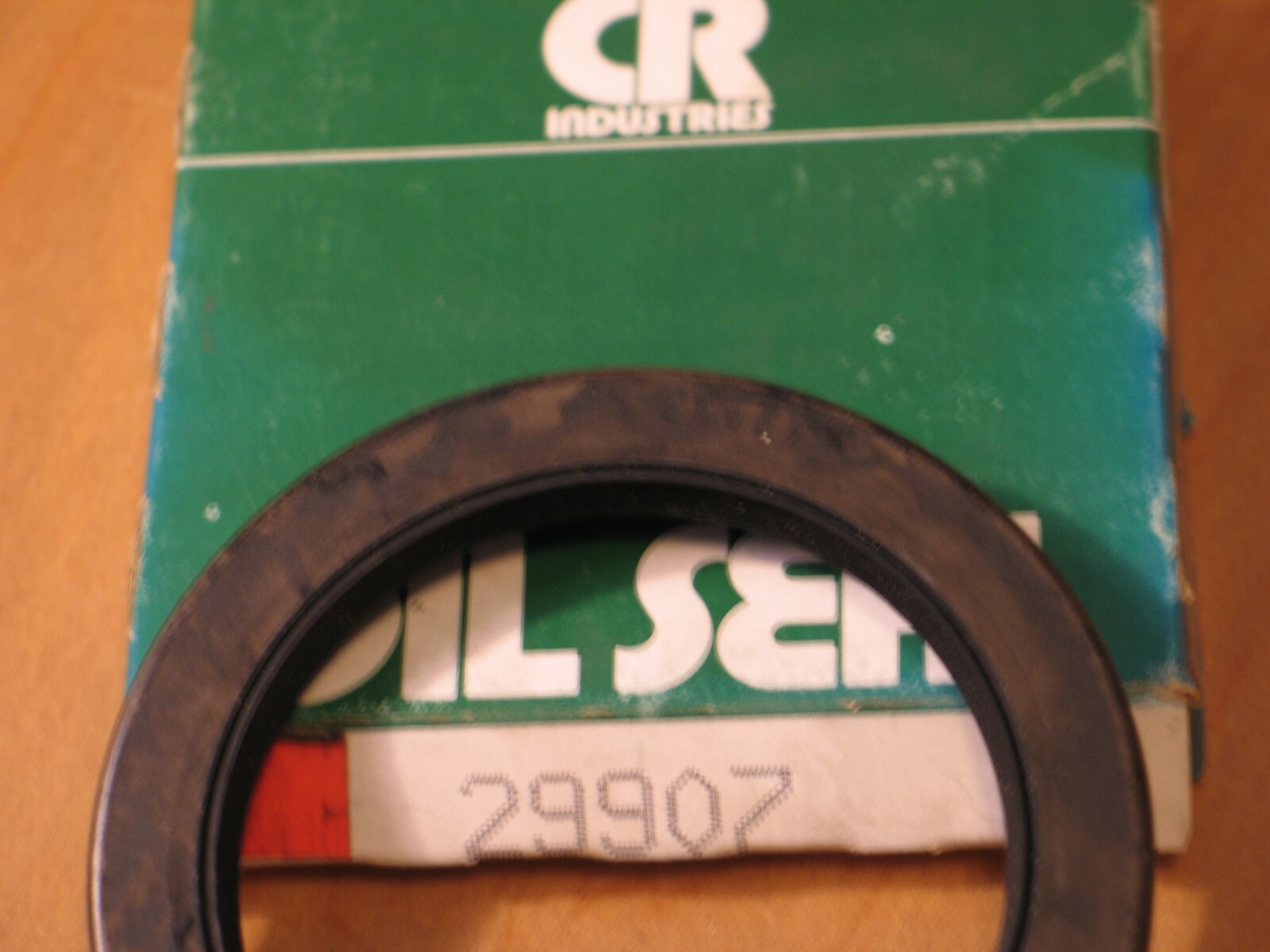 NIB SKF CR CHICAGO RAWHIDE 29907 OIL SEAL 3.000 X 4.000 X .375 P6497