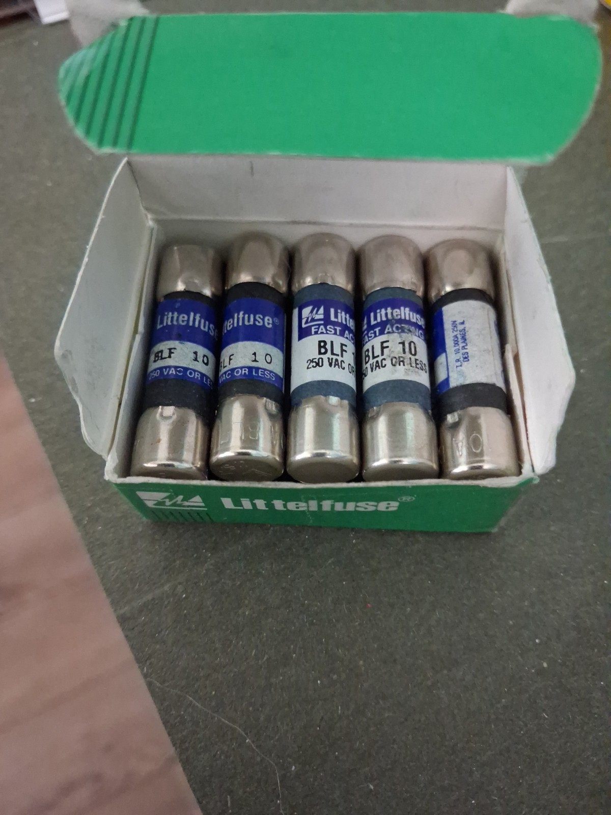 (10) LITTELFUSE BLF 10 10A 250V AC at 250VAC