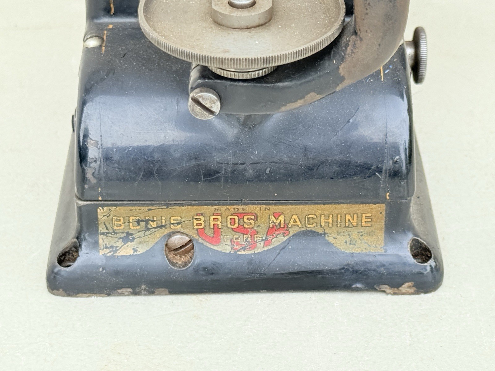 Bonis Industrial “Never-Stop” Fur & Leather Sewing Machine | Made in USA