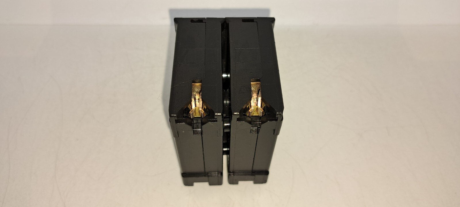 Square D HOM225 2 Pole 25 Amp 120/240v Type HOM Circuit Breaker