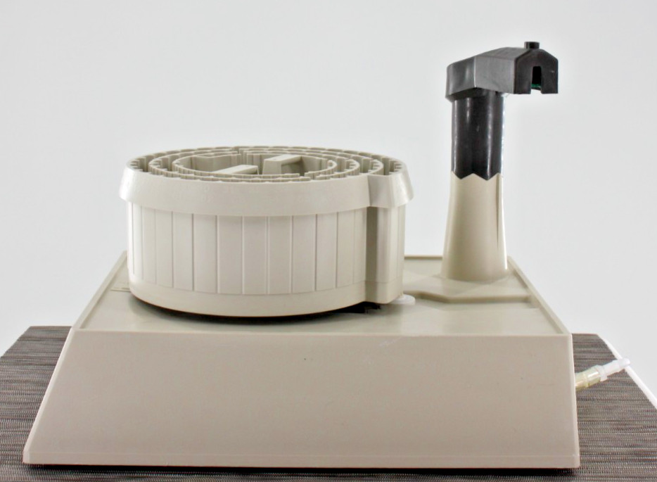 Bio-Rad Fraction Collector Model 2110 Powers on w/ Arm & Carousel