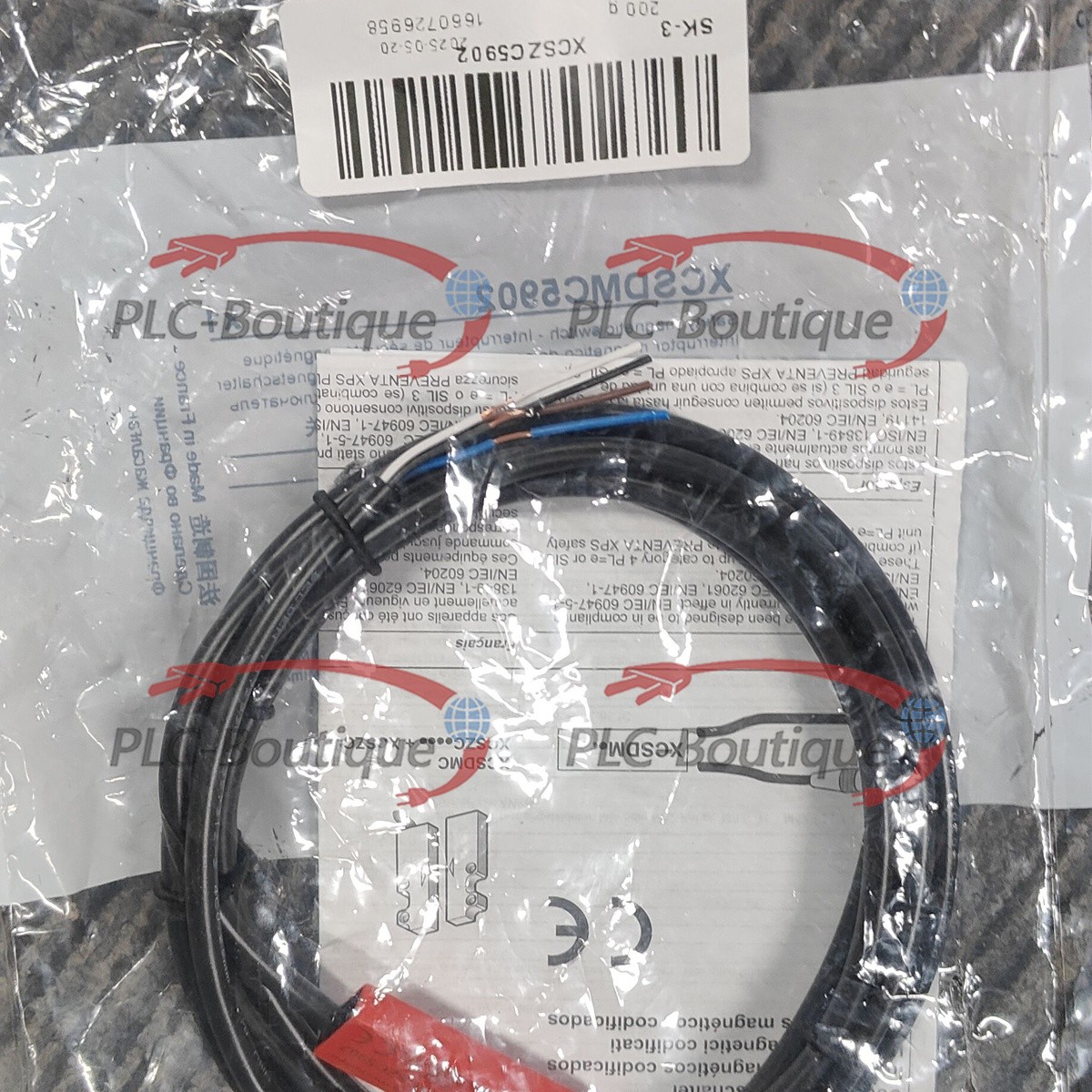 Factory Sealed Schneider XCSZC5902 With 1 Year warranty Fast shipping
