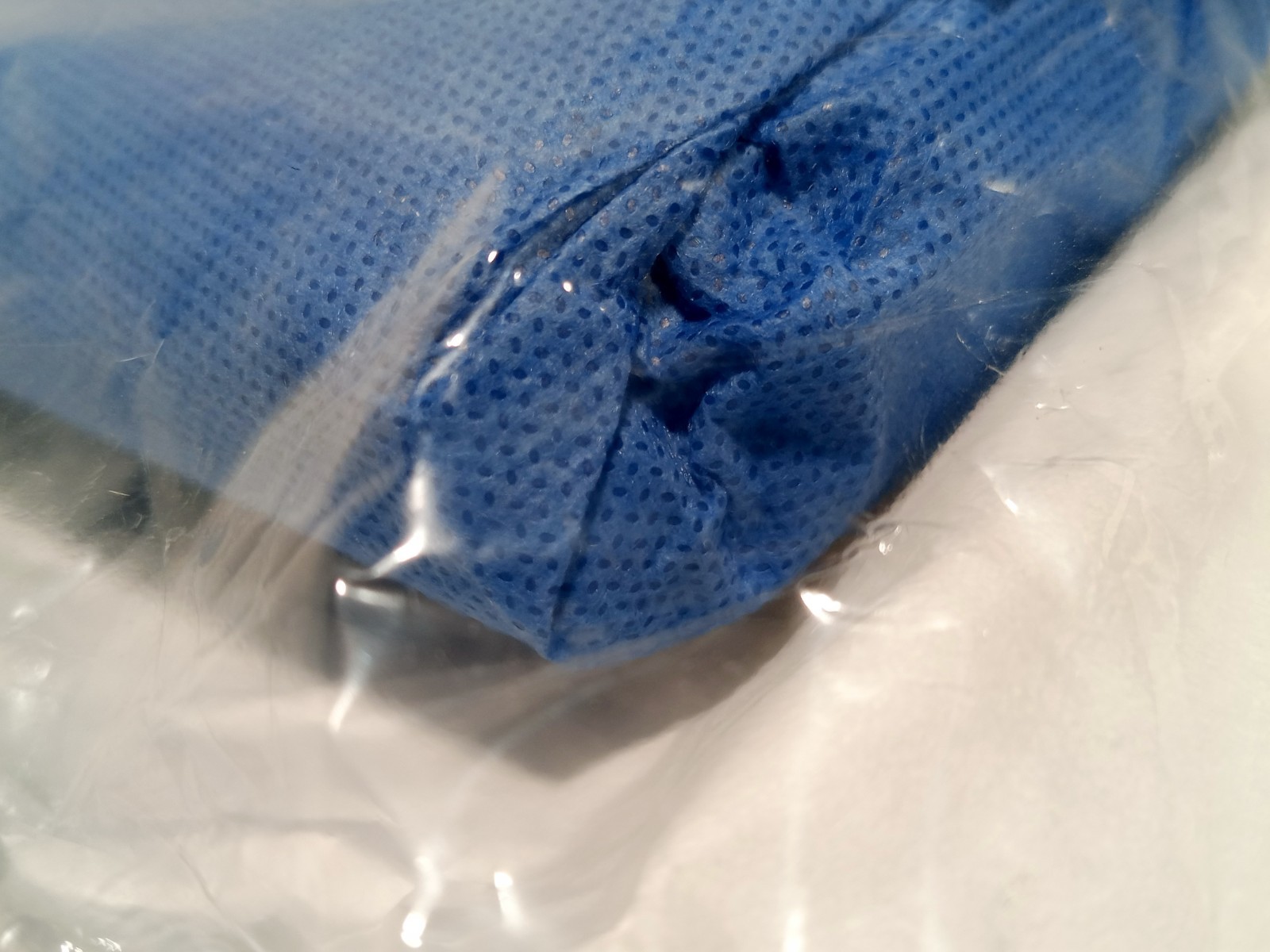 Lot of 8 Medline AAMIPB70 Sirus Level 3 Blue XL Sterile Surgical Gowns DYNJP2502