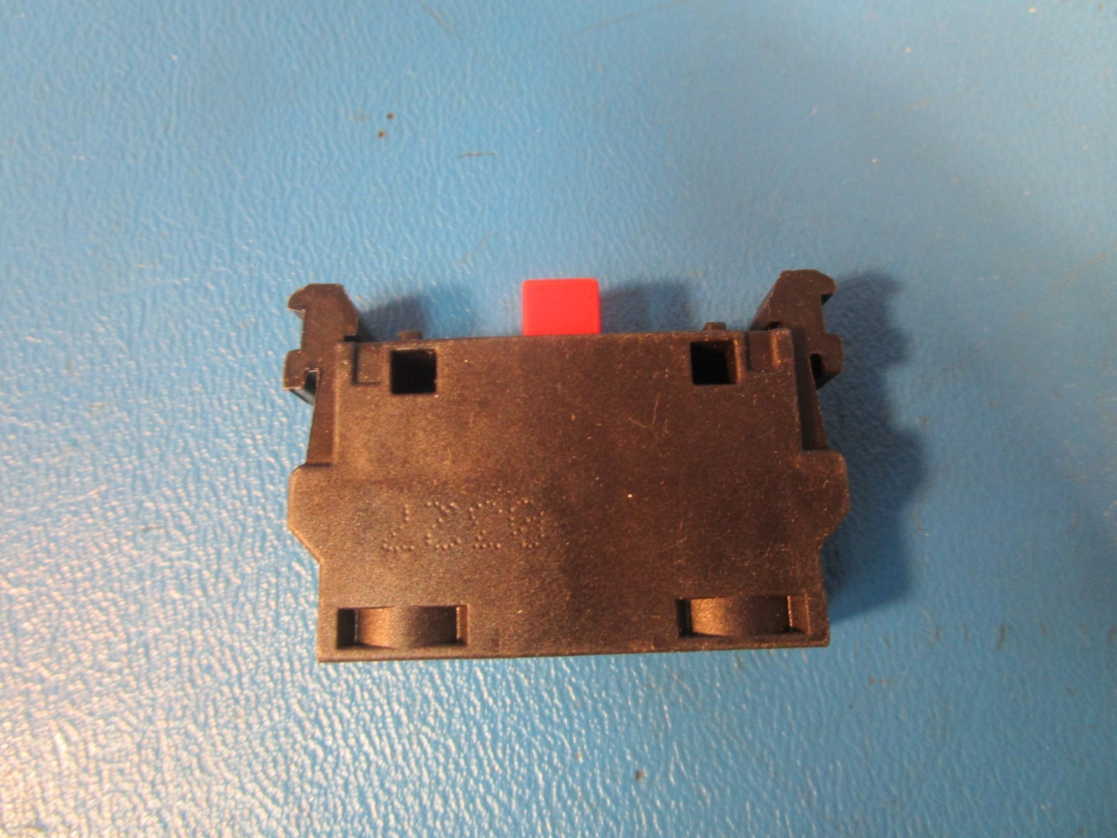 ABB SK-616-001-B, Cutler Hammer CRAA Auxiliary Contact, 1NC 4P AUX CONTACT KIT