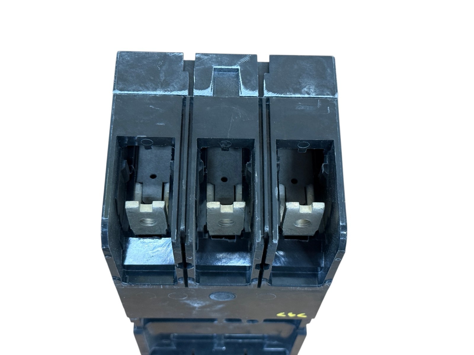 GE SFHA36AT0250 250A 3-PHASE 3-POLE 600V SPECTRA SFHA ELECTRONIC CIRCUIT BREAKER