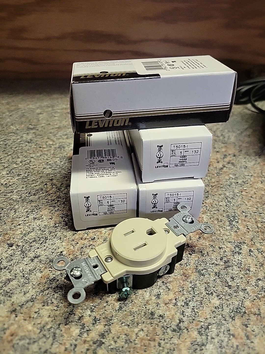 (Lot Of 4) Leviton T5015-I TR Single Receptacle Back & Side Wired 15A 125V Ivory