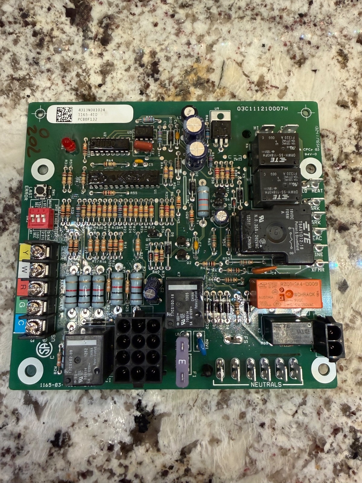 OEM Goodman Furnace Circuit Control Board Part PCBBF132 1165-410 TESTED