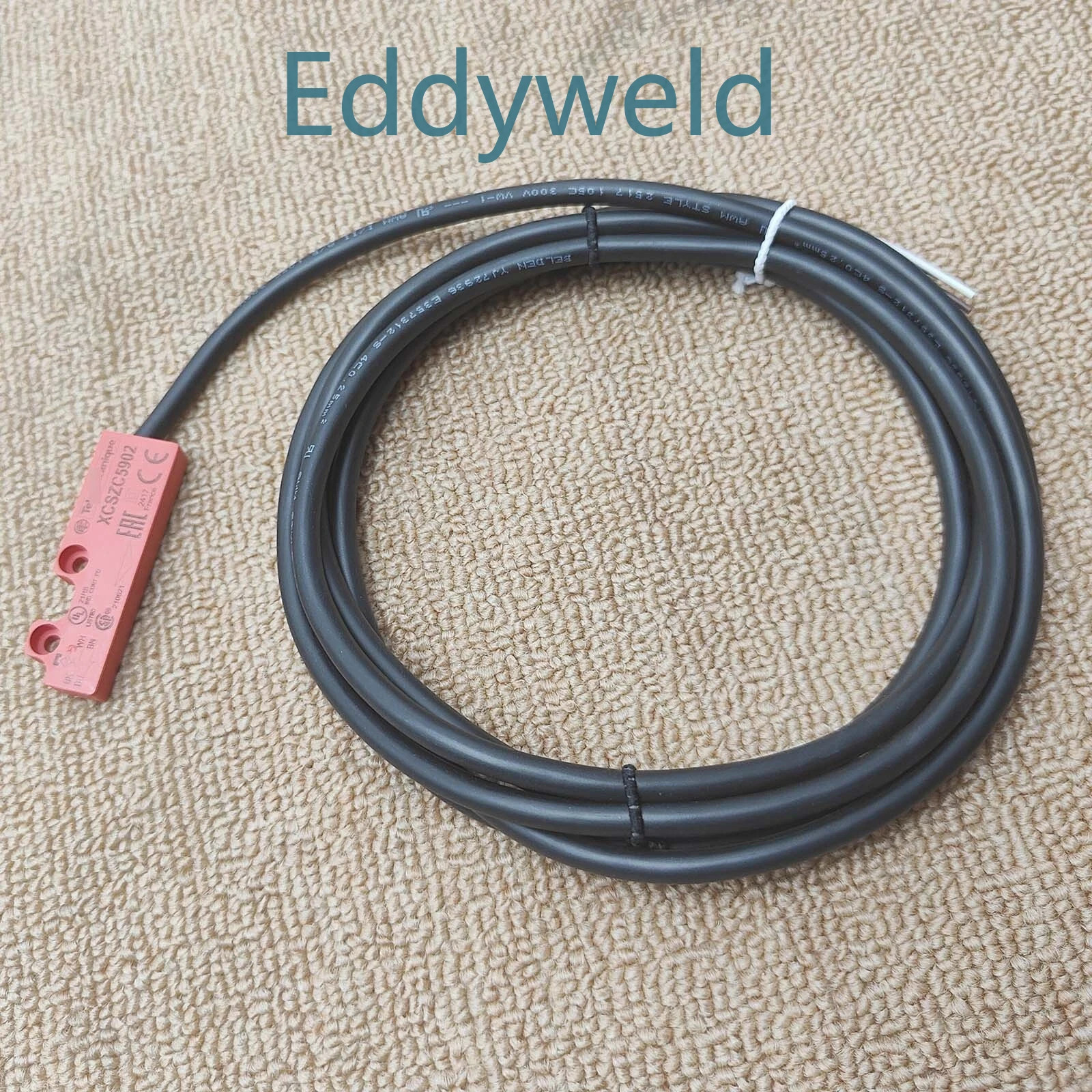 1PCS NEW SND XCSZC5902 Magnetic Safety Switches Fast Delivery