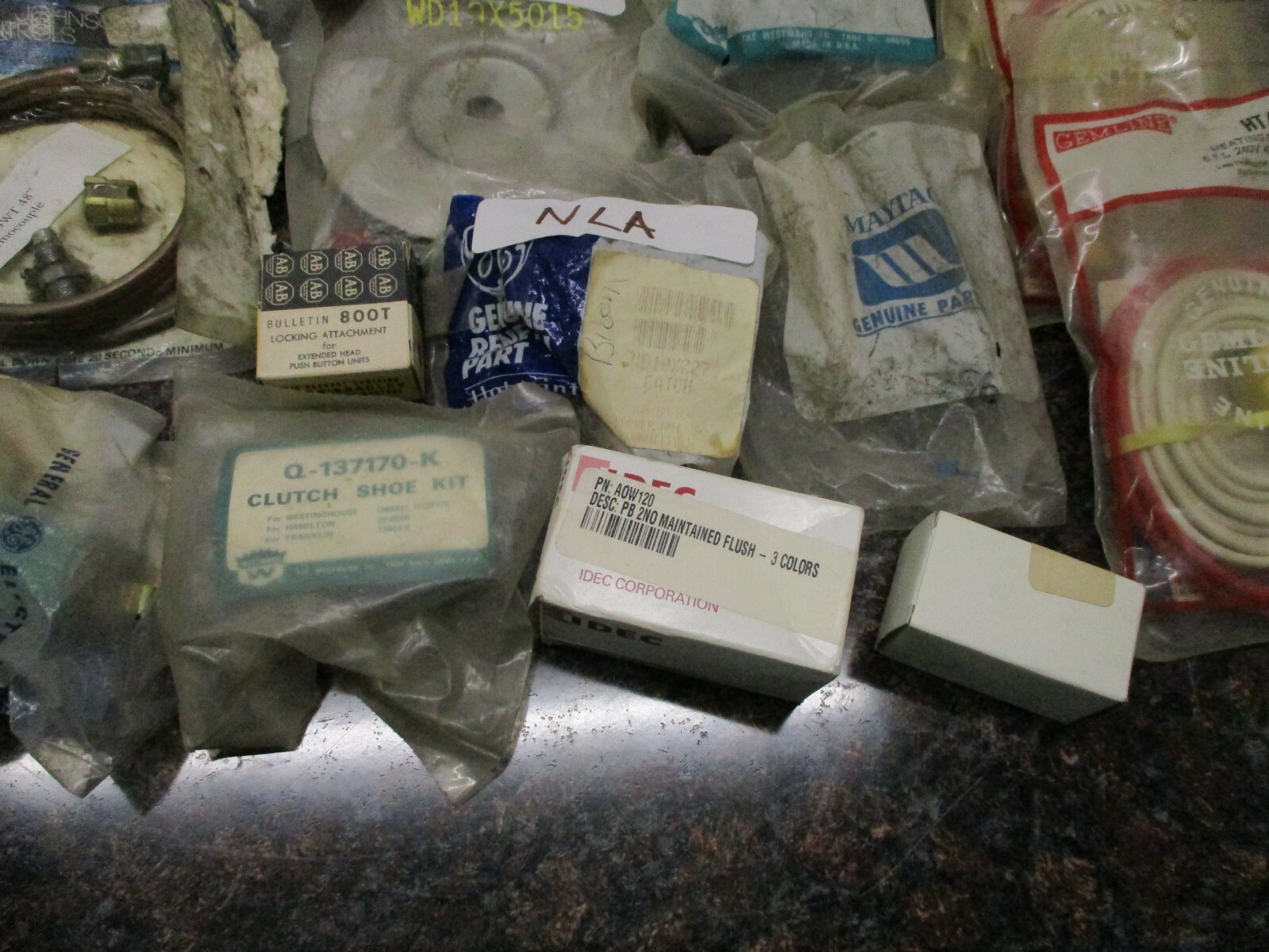 LOT OF GE MAYTAG FSP ROBERTSHAW PARTS FOR DIFFERENT APPLIANCE PARTS