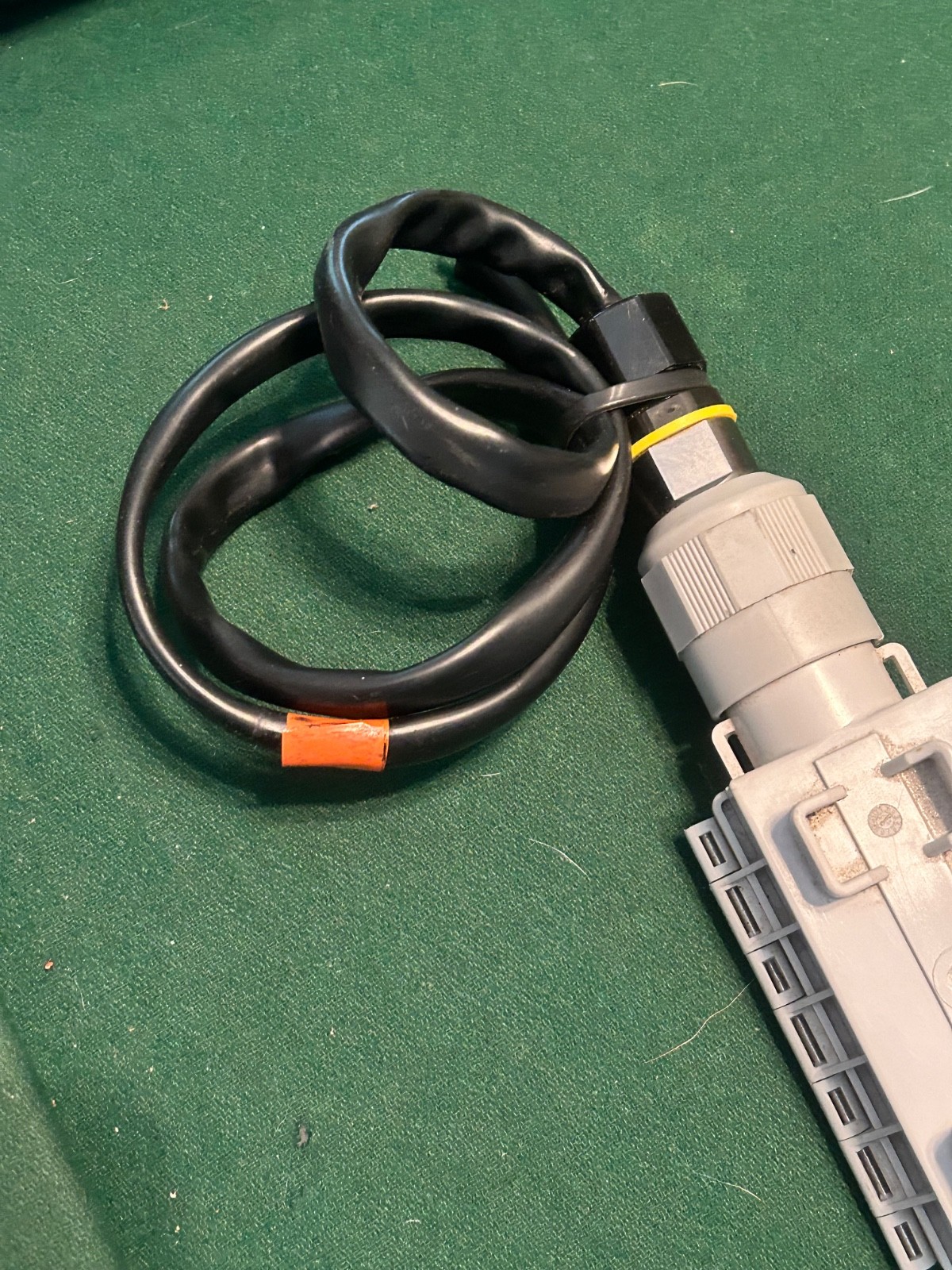 RAYCHEM RAYCLIC 3-1/8″ INCH HEATING CABLE CONNECTION