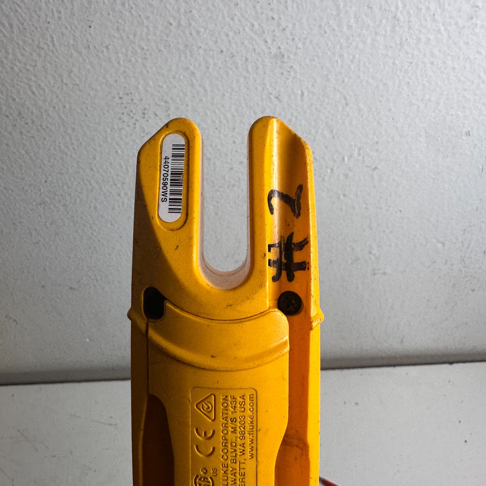 Fluke T5-600 Yellow 600 Voltage Meter Continuity Current Electrical Tester