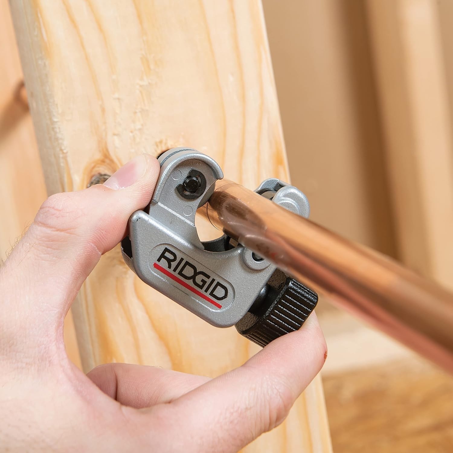 Lightweight Manual Tubing Cutter for Copper, Brass, and Plastic in Tight Areas