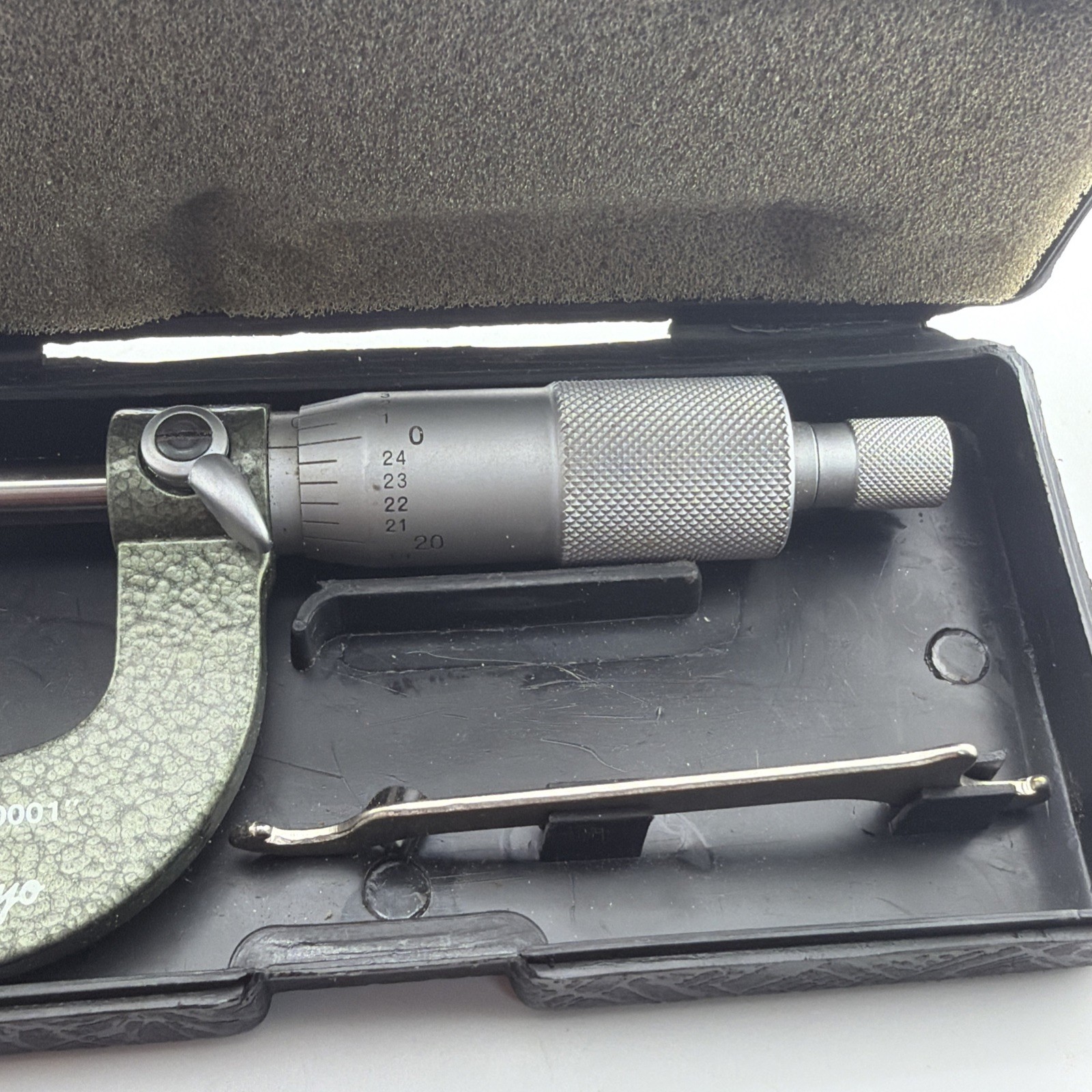 Mitutoyo 103-260 Series 103 Outside Micrometer, 0 to 1″, 0.0001″