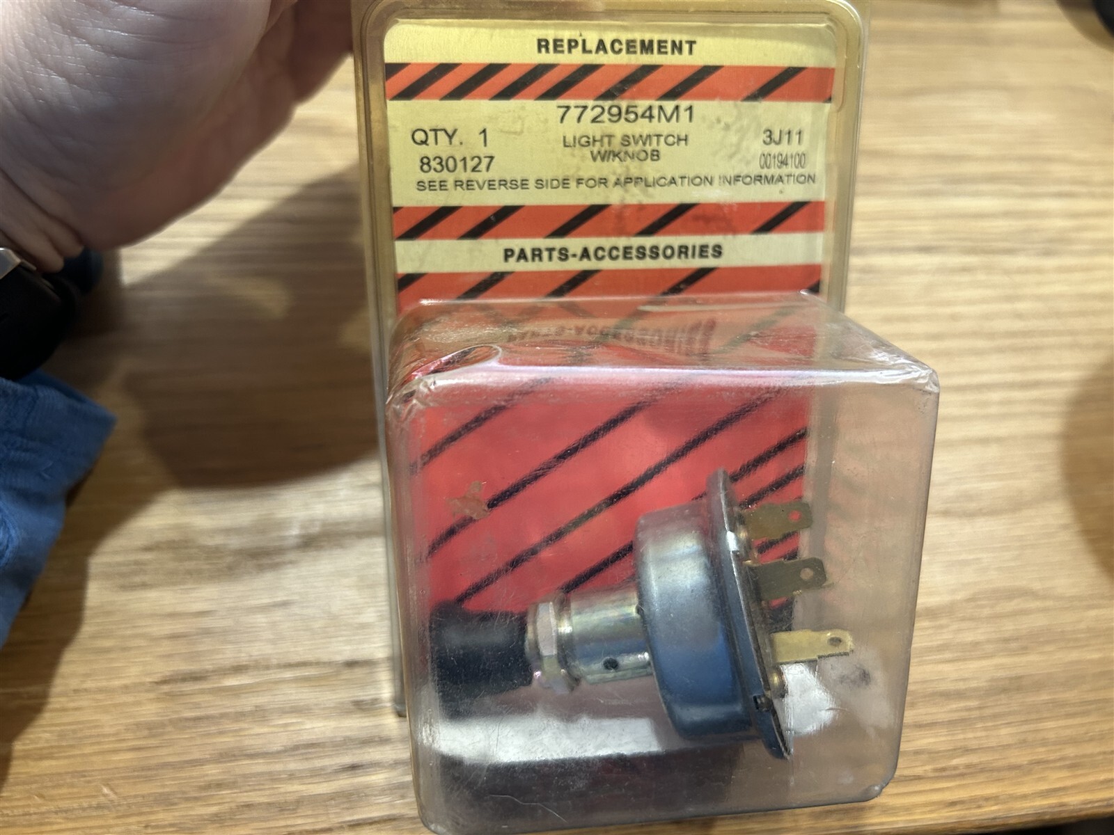 Tisco New Old Stock Part # 772954M1 LIGHT SWITCH WITH KNOB